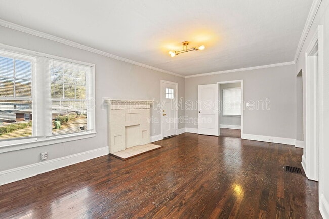 Building Photo - 76 Burbank Dr NW