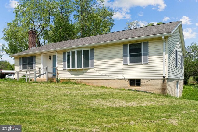Building Photo - 13098 Picnic Woods Rd