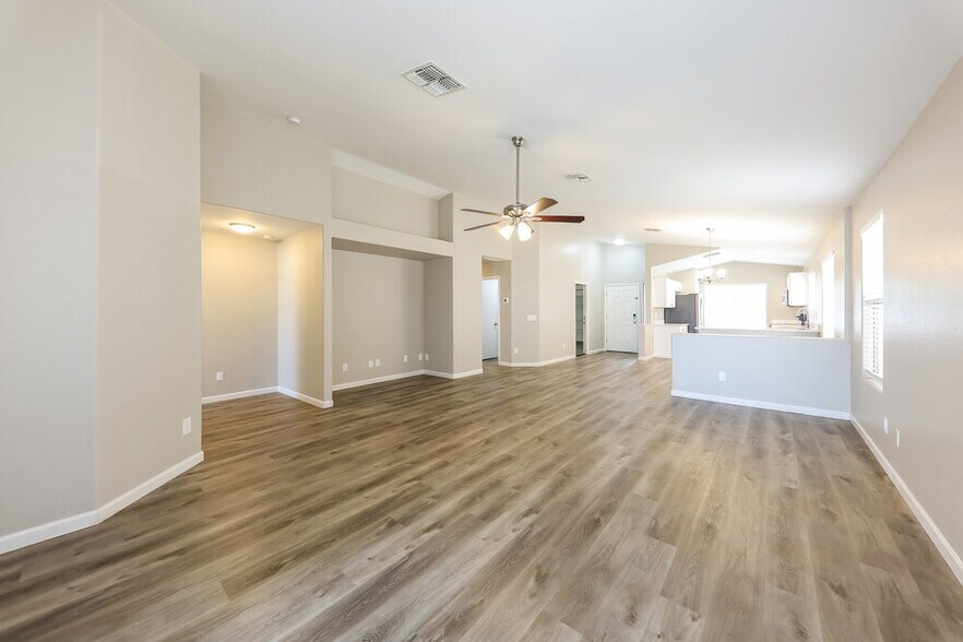 Building Photo - 10016 W Gross Ave