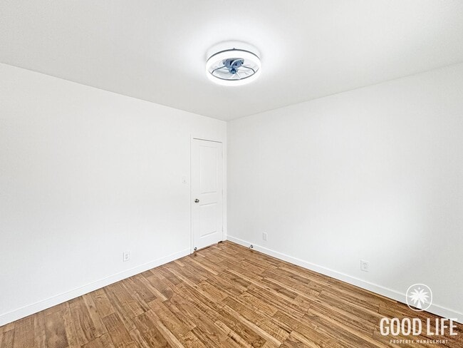 Building Photo - Inviting 3BD/2BA South Park Home with Turf Yards, Hardwood Floors & A/C