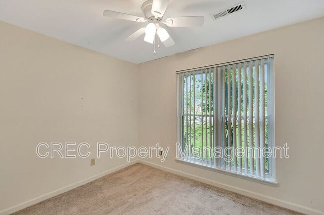 Building Photo - 412 Fox Hunt Rd