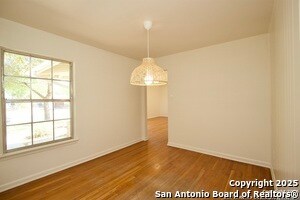 Building Photo - 922 Sumner Dr