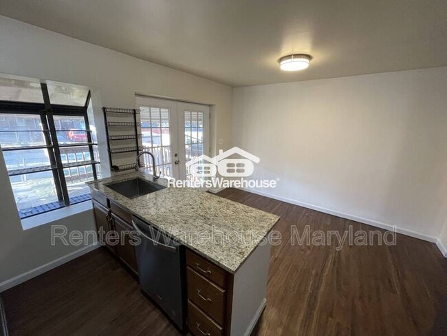 Building Photo - 2062 Jasmine Rd