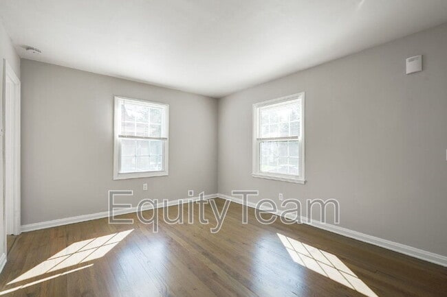 Building Photo - 3918 Odin Ave