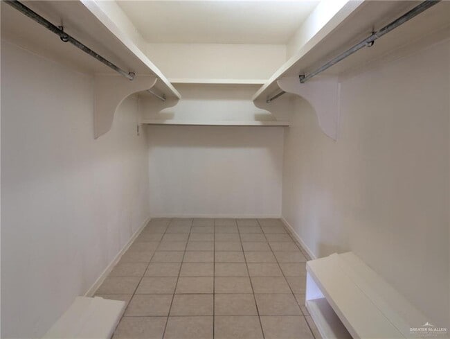 Building Photo - 15 Upas Ave