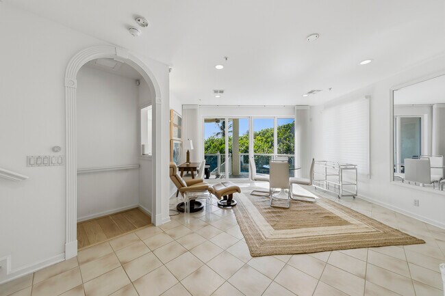 Building Photo - 4535 Coquina Rd