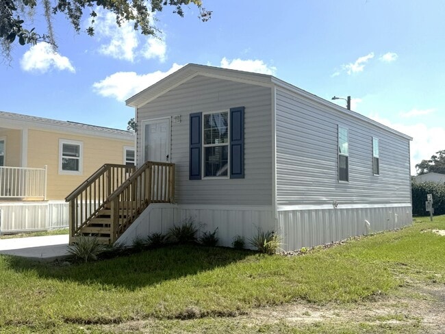 Building Photo - 7250 FL-44