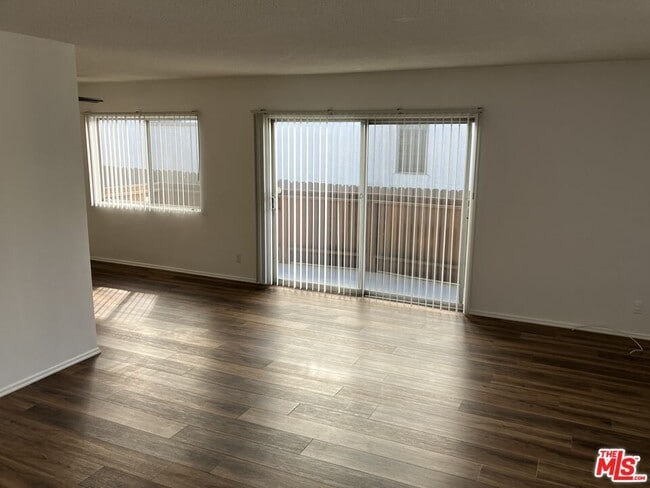 Building Photo - 11707 Kiowa Ave