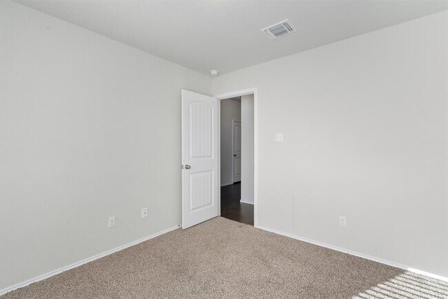 Building Photo - 122 Beth Ann Loop