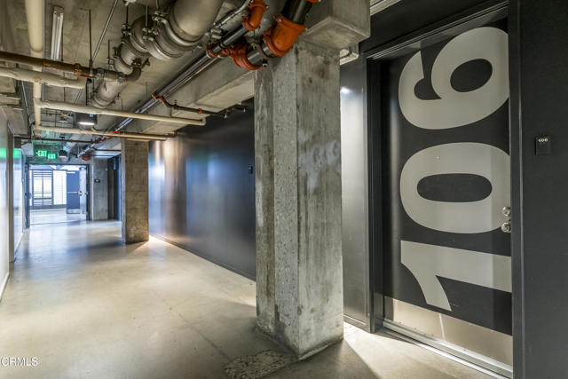 Building Photo - 510 S Hewitt St