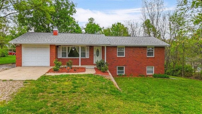 Primary Photo - 3205 Pioneer Dr