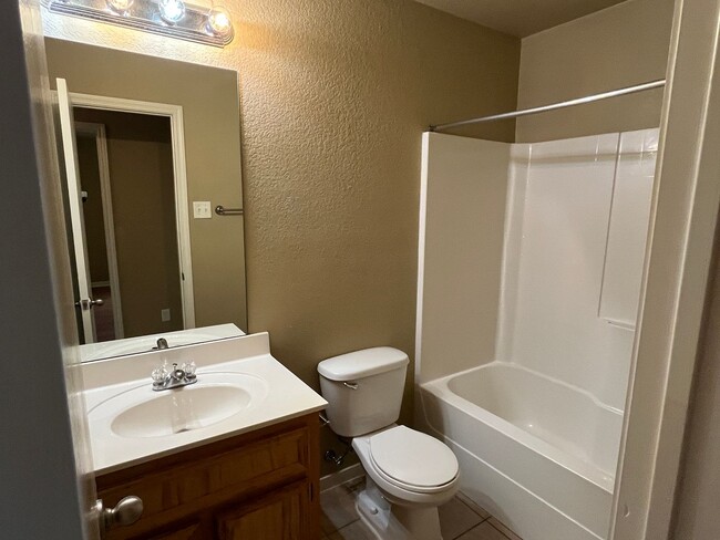 Building Photo - 2605 Cody Poe Rd