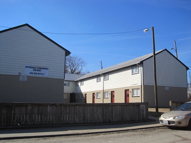 Building Photo - Lynnhaven Apartments