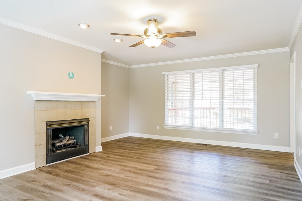 Building Photo - 983 St Catherines Dr