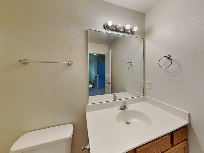 Building Photo - 2727 Oasis Ln