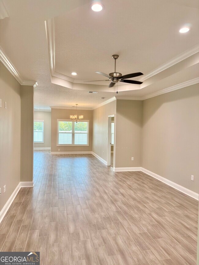 Building Photo - 142 The Villas Wy