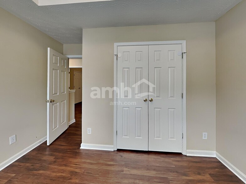 Building Photo - 233 Biltmore Way