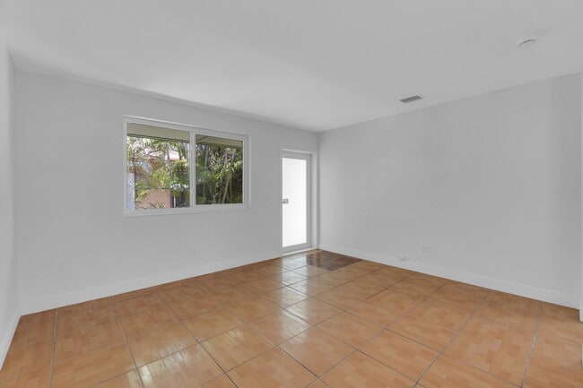 Building Photo - 1730 NW 55th Terrace