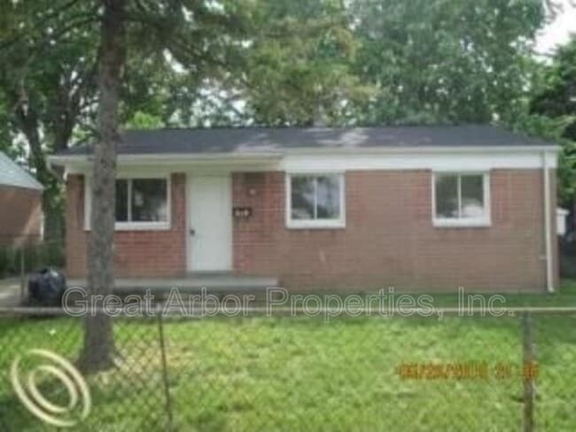 Building Photo - 741 Dorset Ave