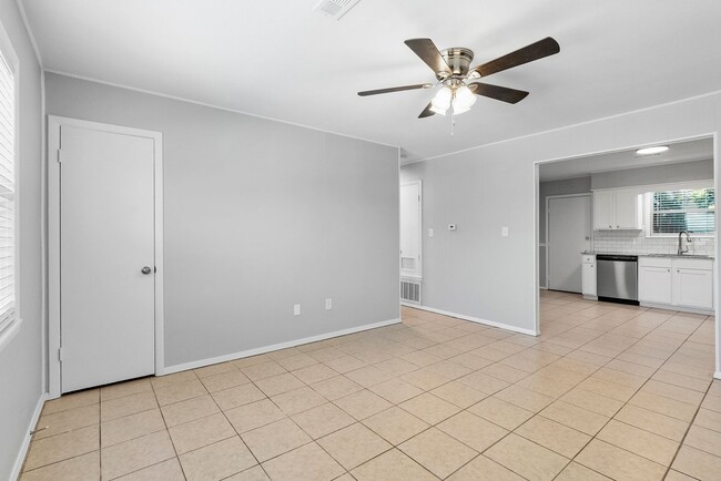 Interior Photo - Fayetteville Flats