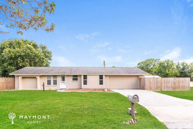 Building Photo - 3834 San Luis Dr