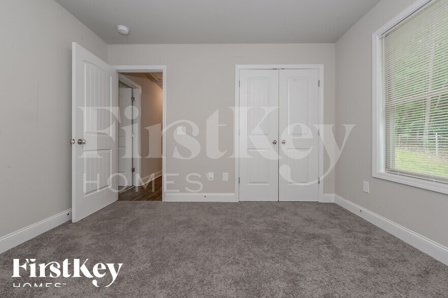 Building Photo - 6950 Crooked O Trail