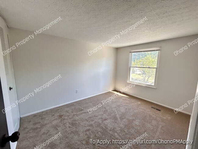Building Photo - 4420 Hickory Wood Dr