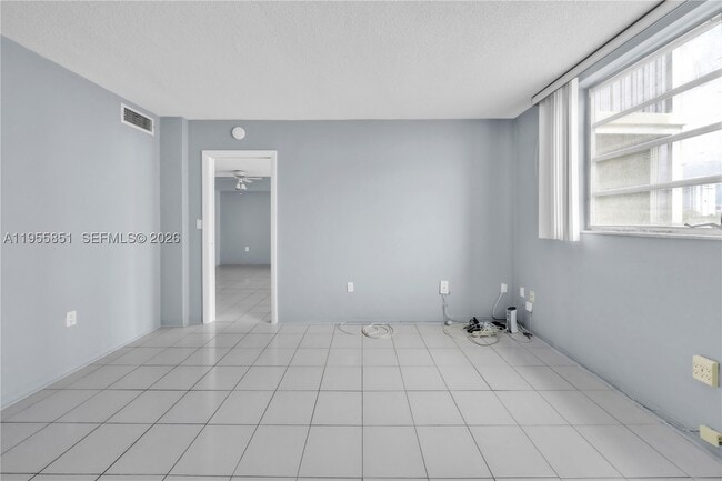 Building Photo - 3030 Marcos Dr
