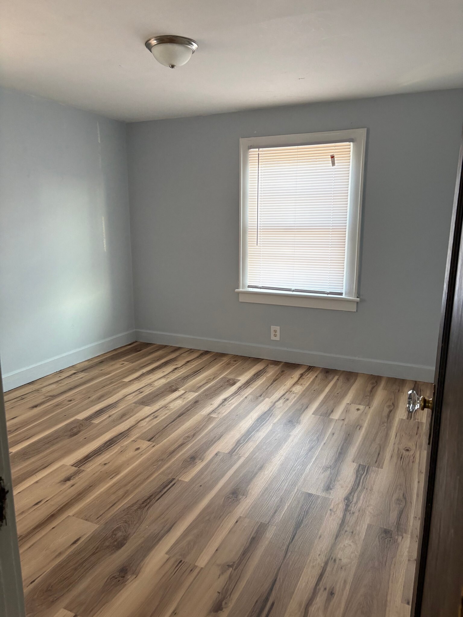 Building Photo - 1410 E Blake Ave