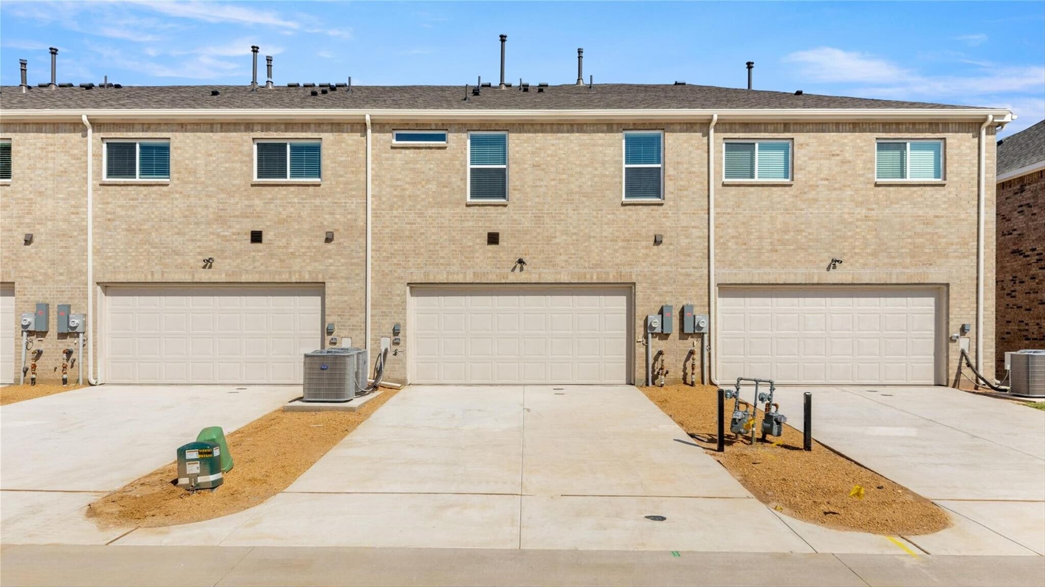 Building Photo - 3716 Paradise Way