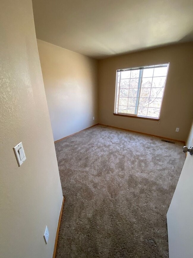 Building Photo - 3 bedroom 2 bathroom single family house in Highlands Ranch
