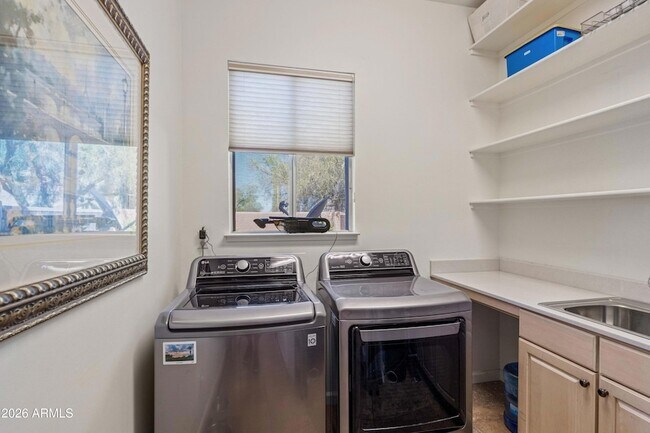 Building Photo - 7265 E Bent Tree Dr