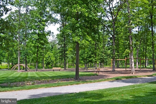 Building Photo - 44707 Plympton Square