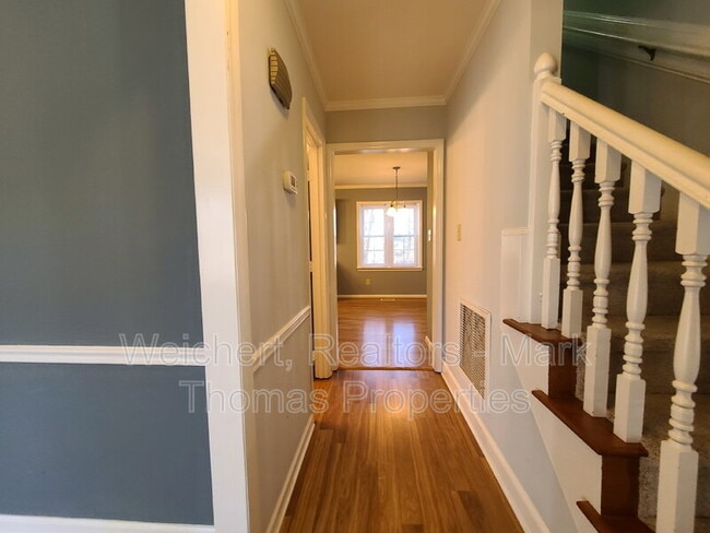 Building Photo - 110 Topsail Ct