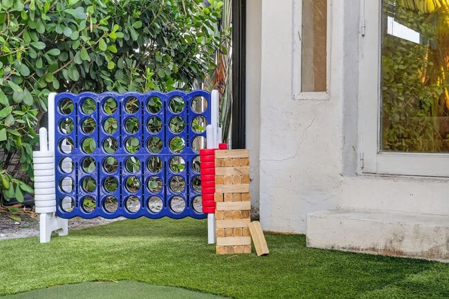 Building Photo - 2423 NE 202nd St