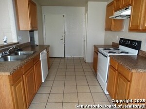 Building Photo - 6303 Heathers Run