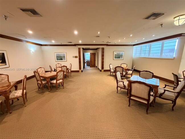 Building Photo - 5757 Collins Ave