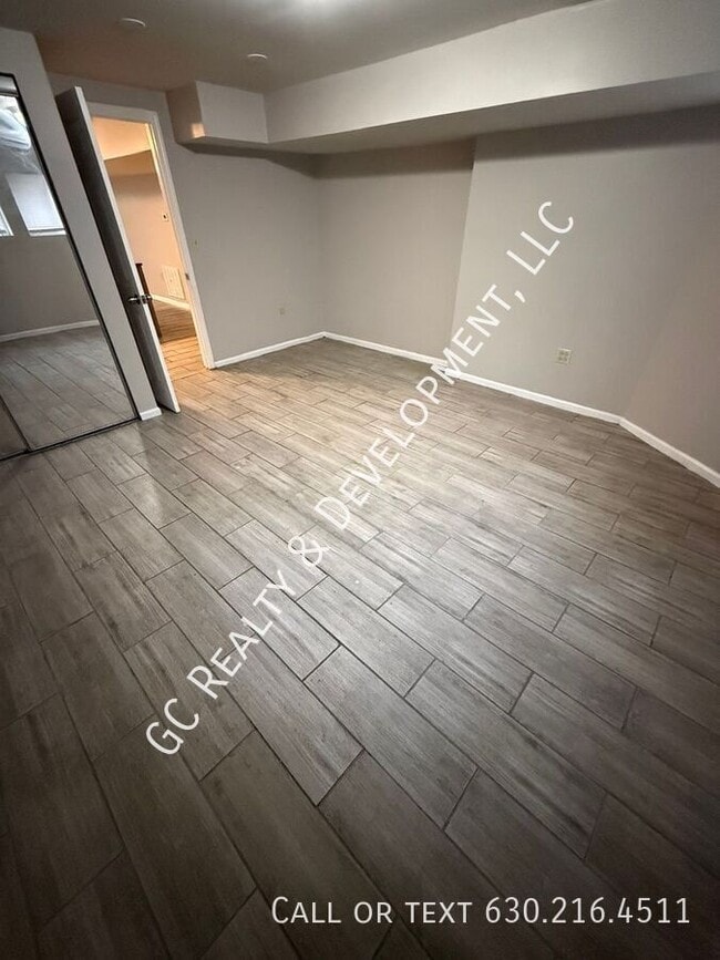 Building Photo - 2144 W Estes Ave