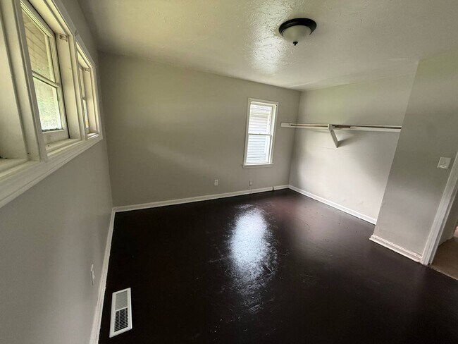 Building Photo - 12510 Summerland Ave