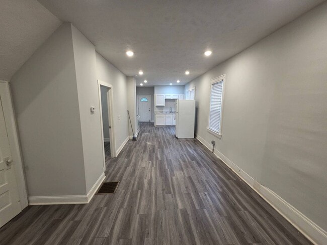 Building Photo - 3715 W 39th St