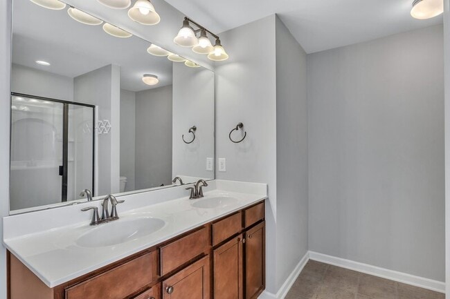 Building Photo - 3817 Althorp Drive