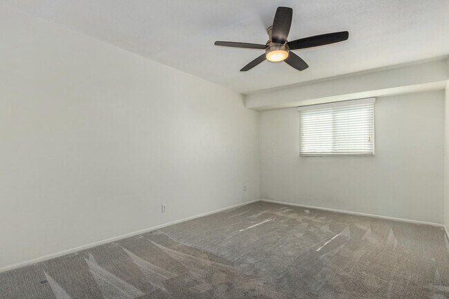 Building Photo - 4508 N 15th Ave