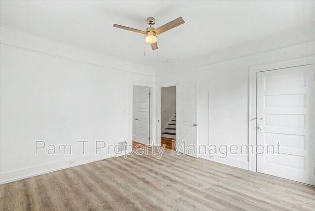 Building Photo - 1118 E Duffy St