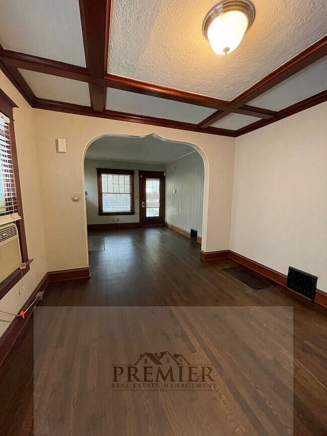 Building Photo - 4545 Fairmount Ave
