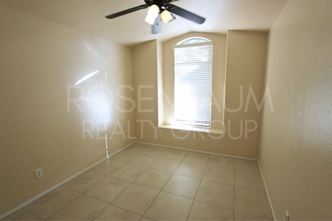 Building Photo - Charming 3-beds, 2-baths home in Wigwam Cr...