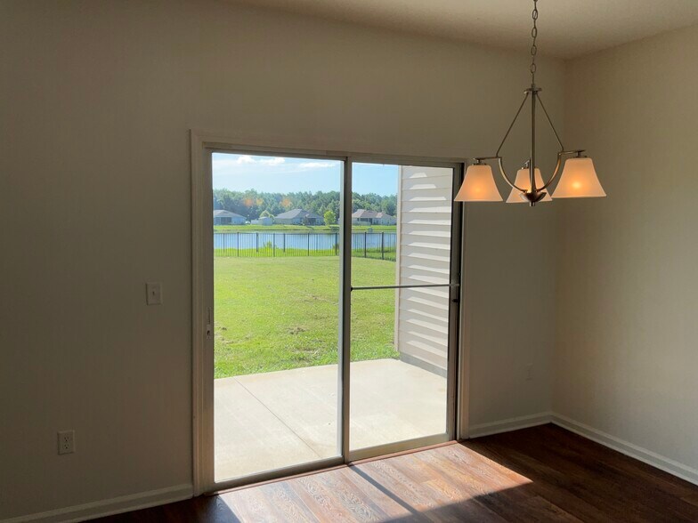 Building Photo - 8116 Golden Bamboo Dr