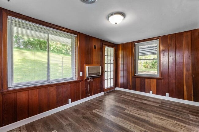 Building Photo - 9105 Brownridge Dr