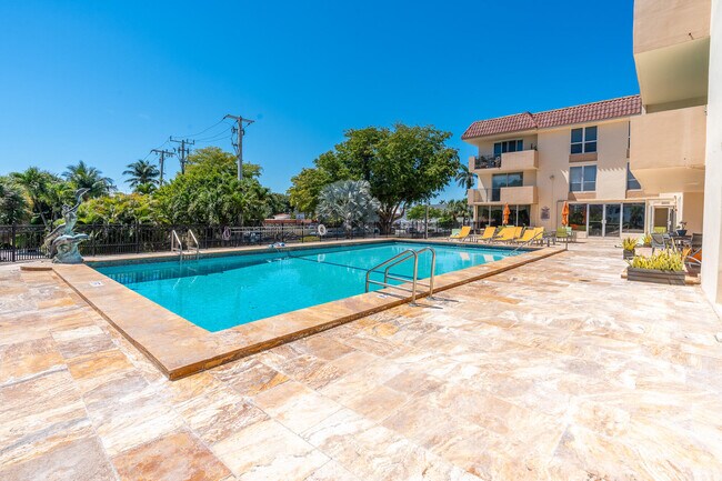 Building Photo - 1000 Spanish River Rd