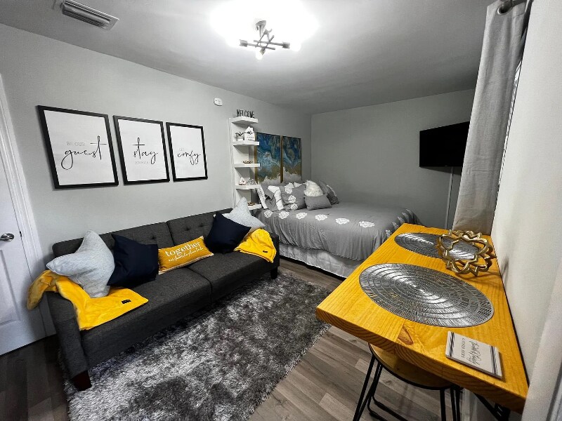 Building Photo - 780 NW 141st St