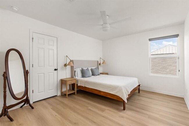 Building Photo - 6702 Routenburn St